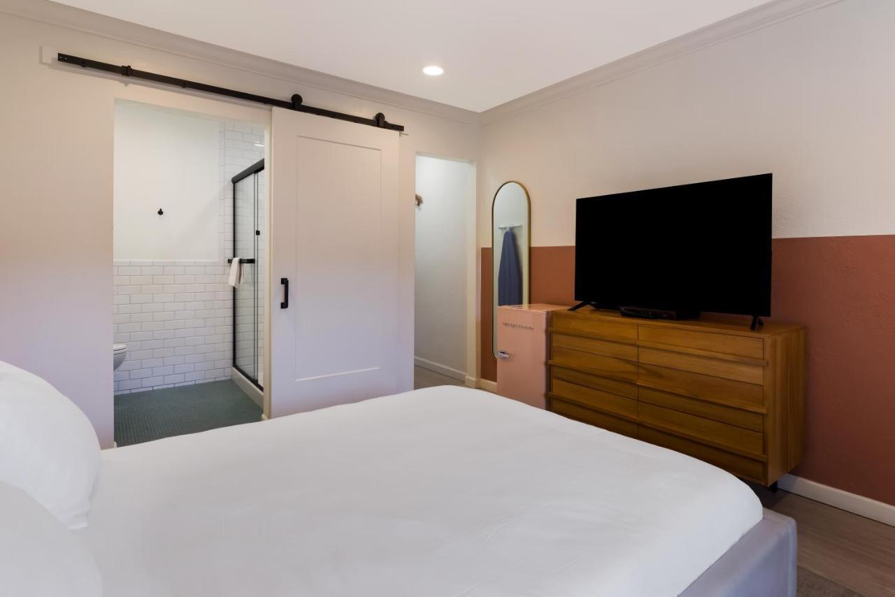 Signature Inn Oakland Zewnętrze zdjęcie