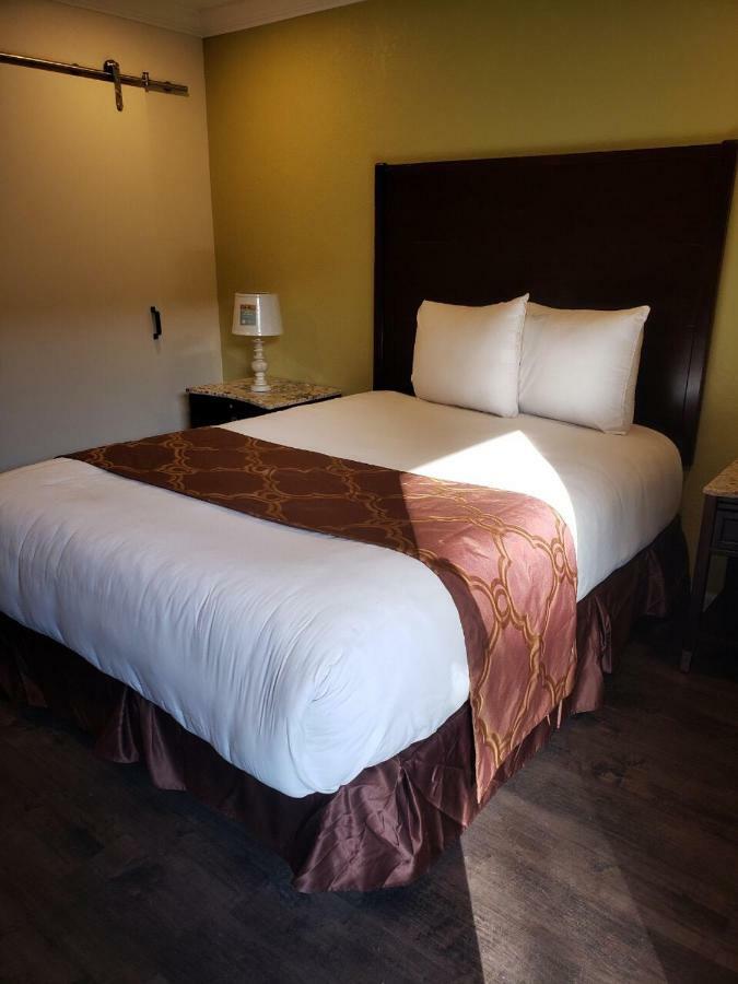 Signature Inn Oakland Zewnętrze zdjęcie