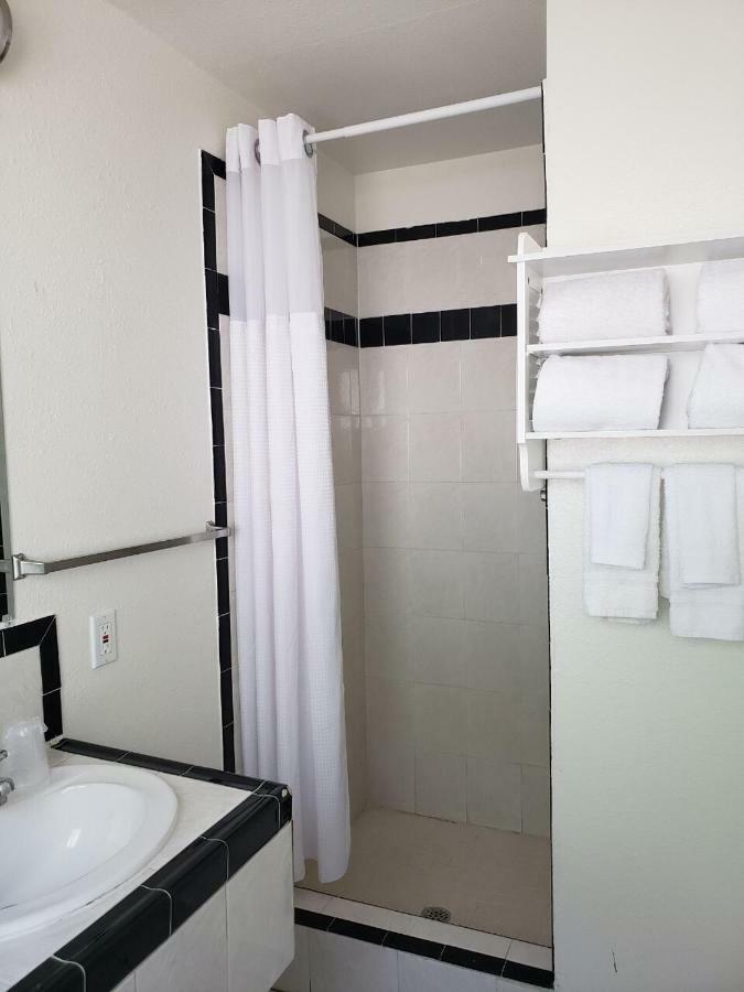 Signature Inn Oakland Zewnętrze zdjęcie